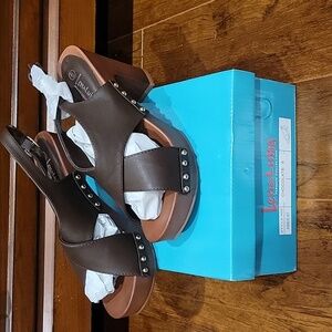 Lena Luisa Abbie heel